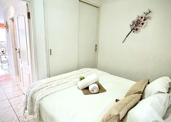 Appartamento Sea Breeze In Playa De Américas By Deihu Experiences *