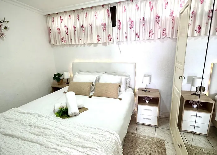 Sea Breeze In Playa De Las Americas By Deihu Experiences 아파트 *
